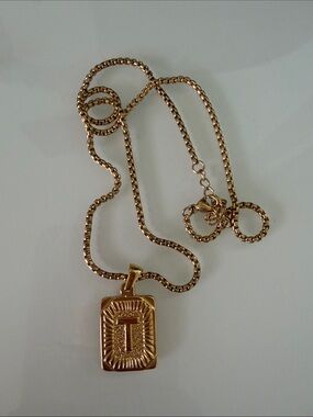 Gold Initial 'T' Pendant Necklace - Women's Jewelry